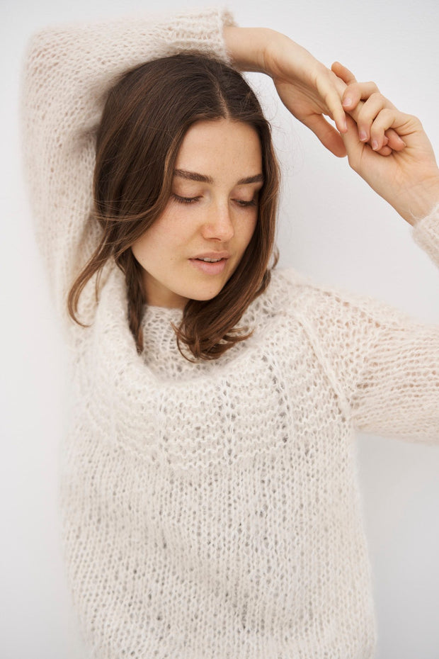 SUNIL HANDKNITTED SWEATER