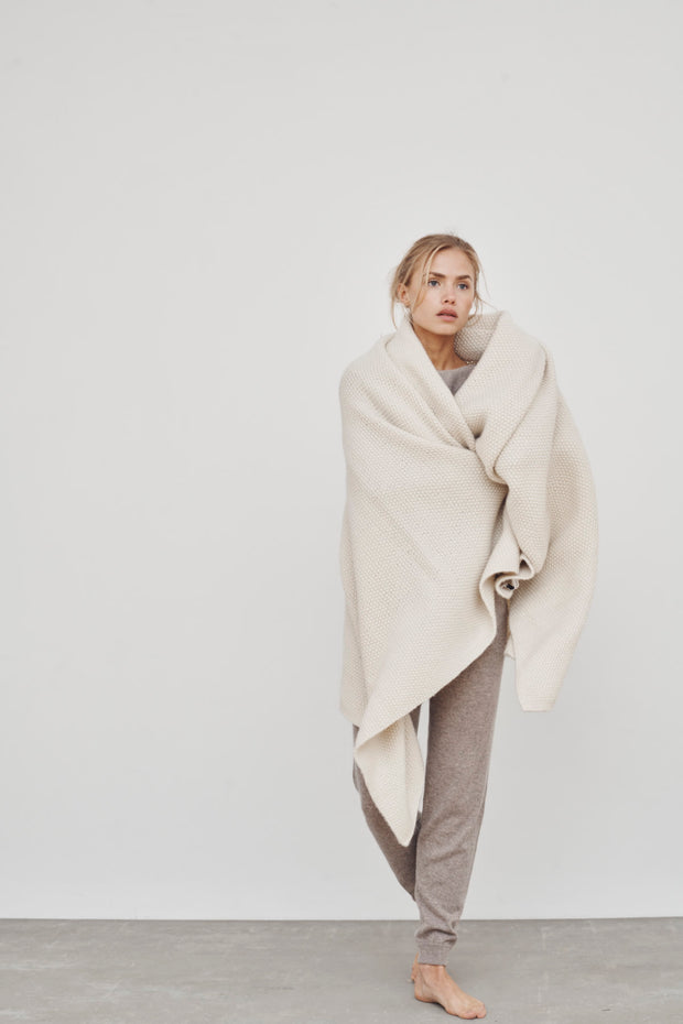 FREJA THROW